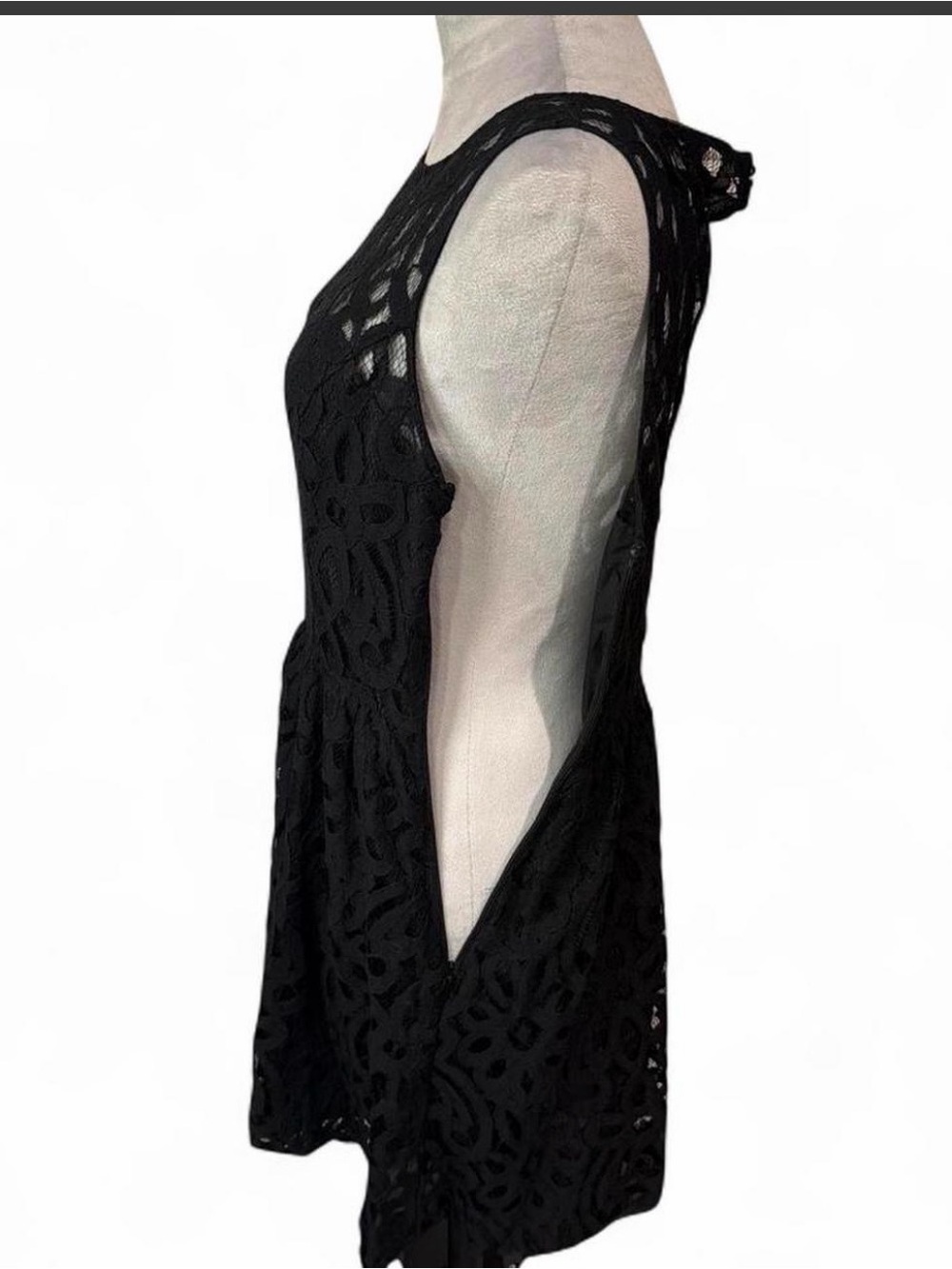 Lauren Conrad Black Lace Fit & Flare Dress - Elegant Sleeveless Design - Picture 7 of 8
